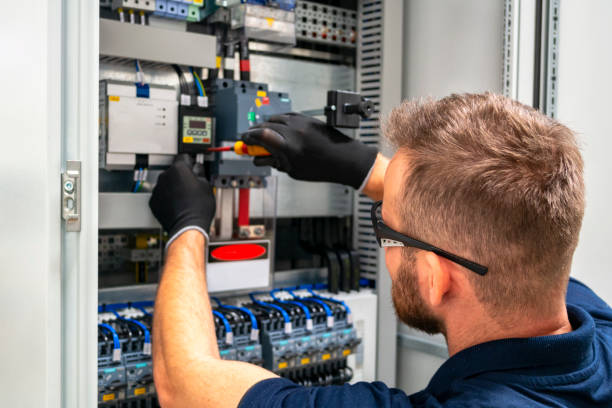 Best Affordable Emergency Electrician  in Nashwauk, MN