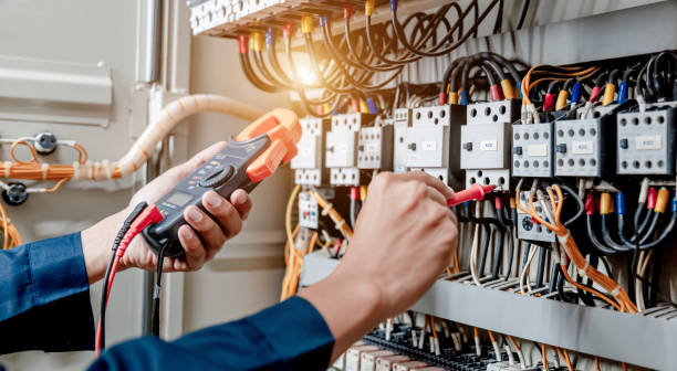 Best Circuit Breaker Repair  in Nashwauk, MN